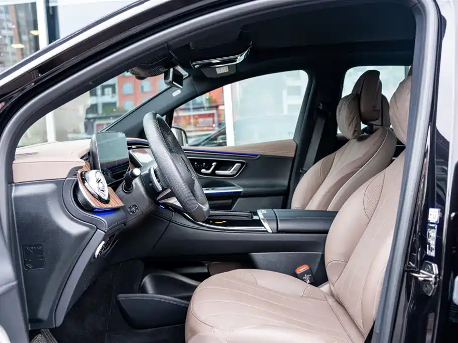 MERCEDES-BENZ EQE SUV