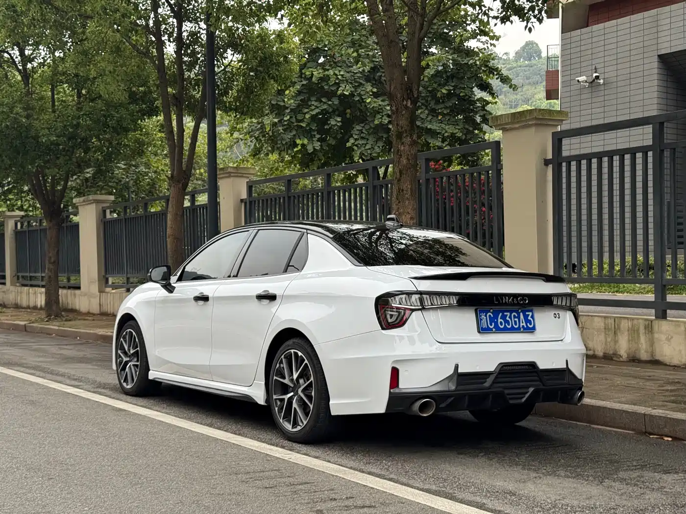 Lynk & Co 03 2021 1.5TD DCT Jin Champion Edition фото 7