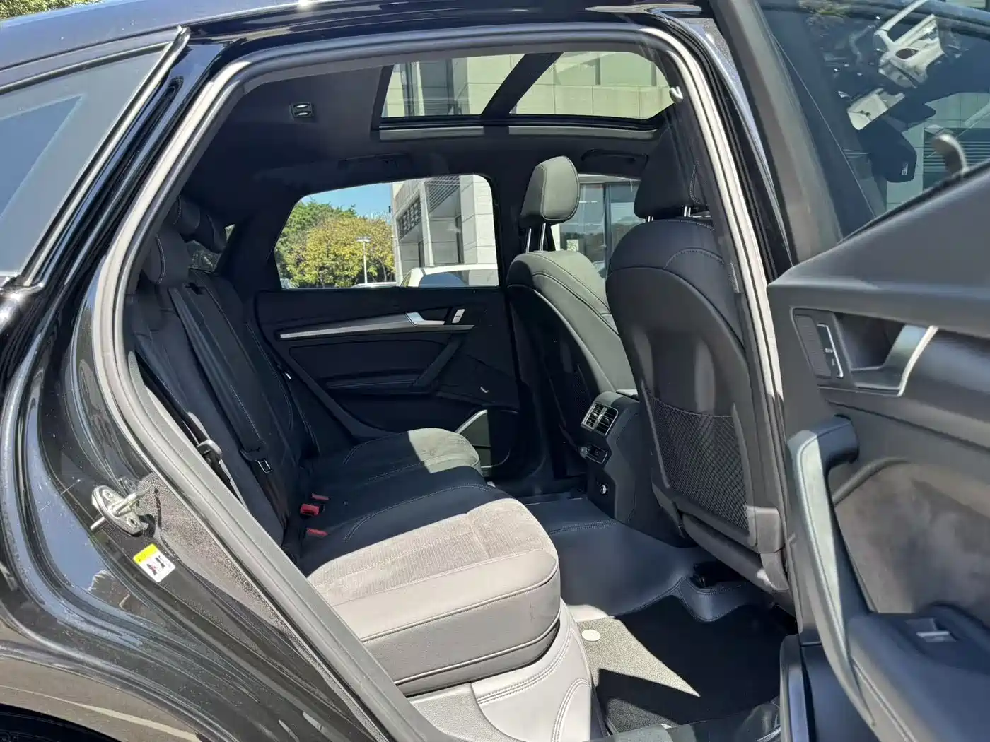 Audi Q5L Sportback 2024 40 TFSI Luxury Version фото 6