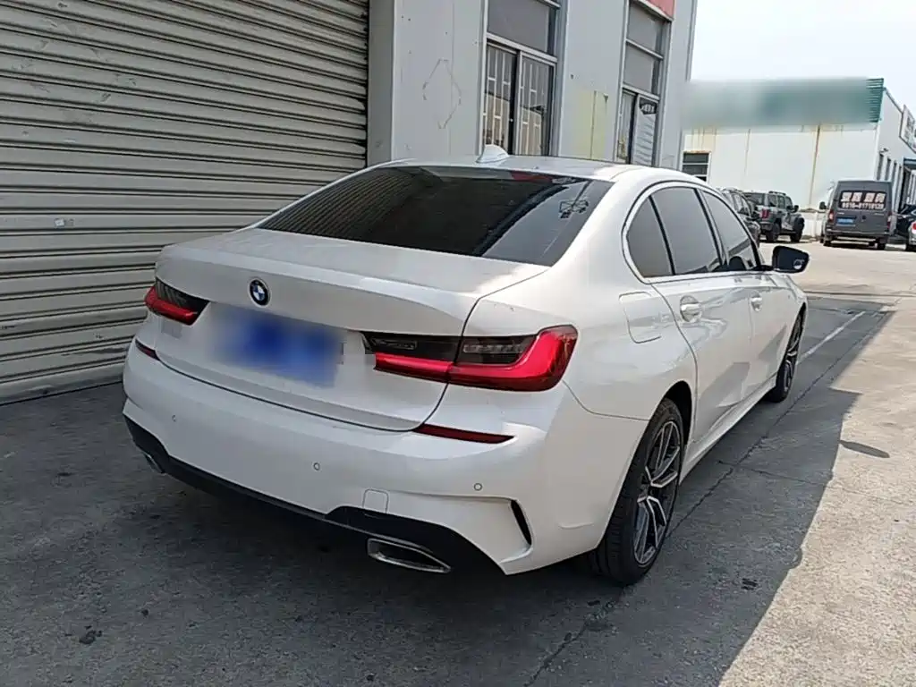 BMW 3-SERIES