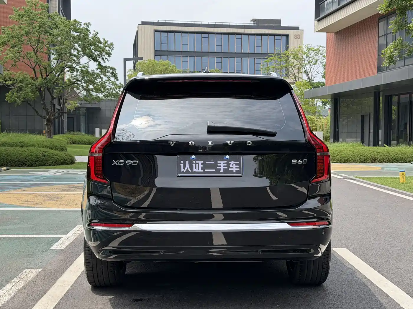 VOLVO XC90