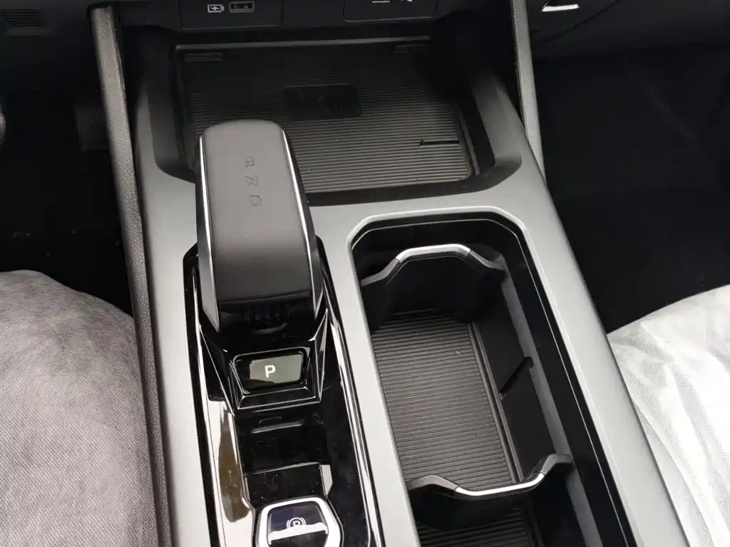 GEELY HAOYUE L