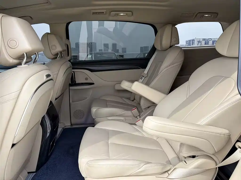 Buick GL8 2023 ES Landmaster Exclusive фото 13