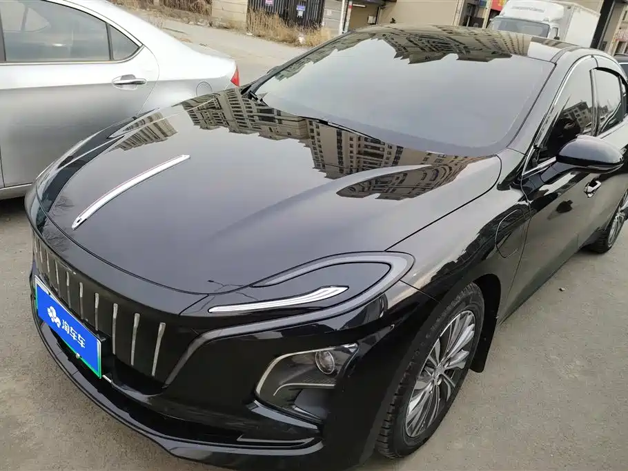 Hongqi HONGQI E QM5