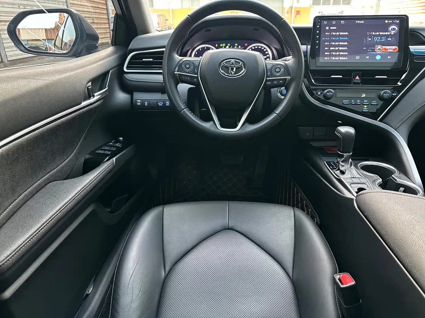 Toyota Camry 2023 2.5G Luxury Edition фото 18