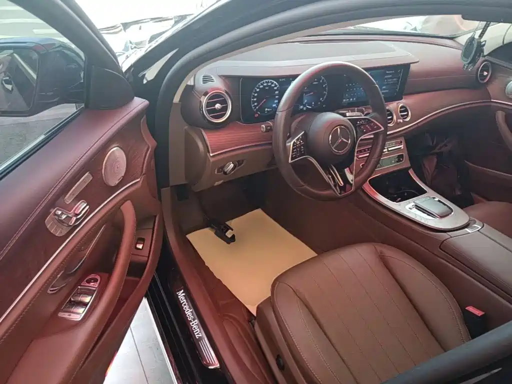 MERCEDES-BENZ E-CLASS
