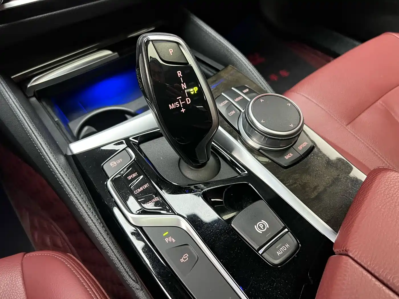 BMW 5 Series 2020 530Li Exclusive M Sport Package фото 15