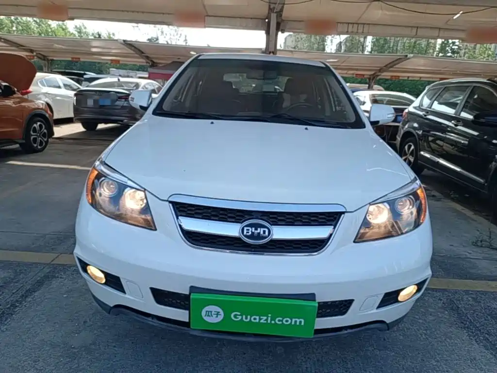 BYD S6 2014 2014 Model 1.5TI Manual Luxury 5-Seater