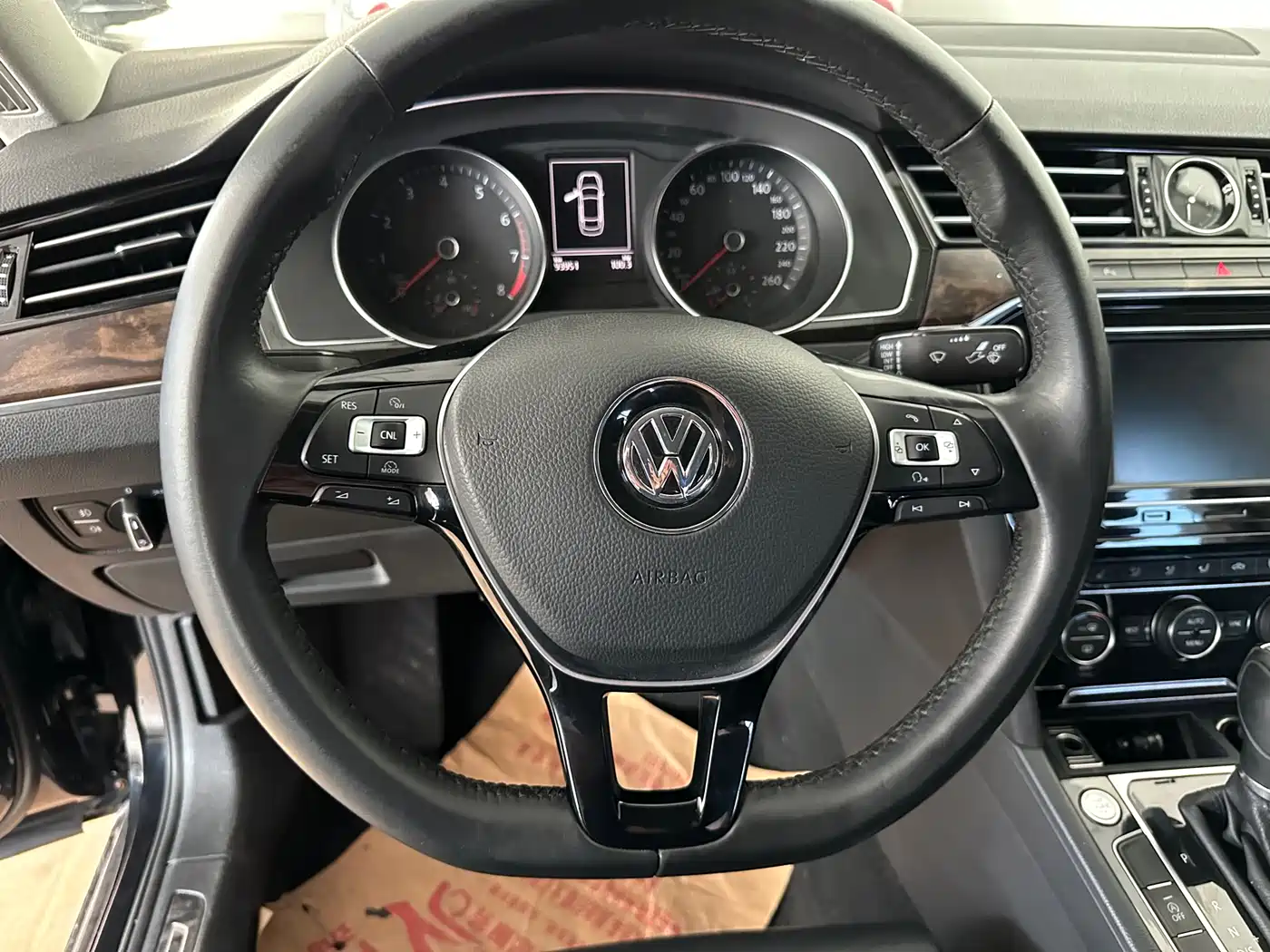 VOLKSWAGEN MAGOTAN
