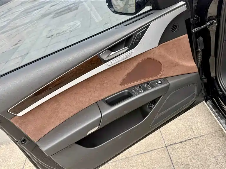 Audi A8 2013 A8L 45 TFSI quattro Comfort фото 11