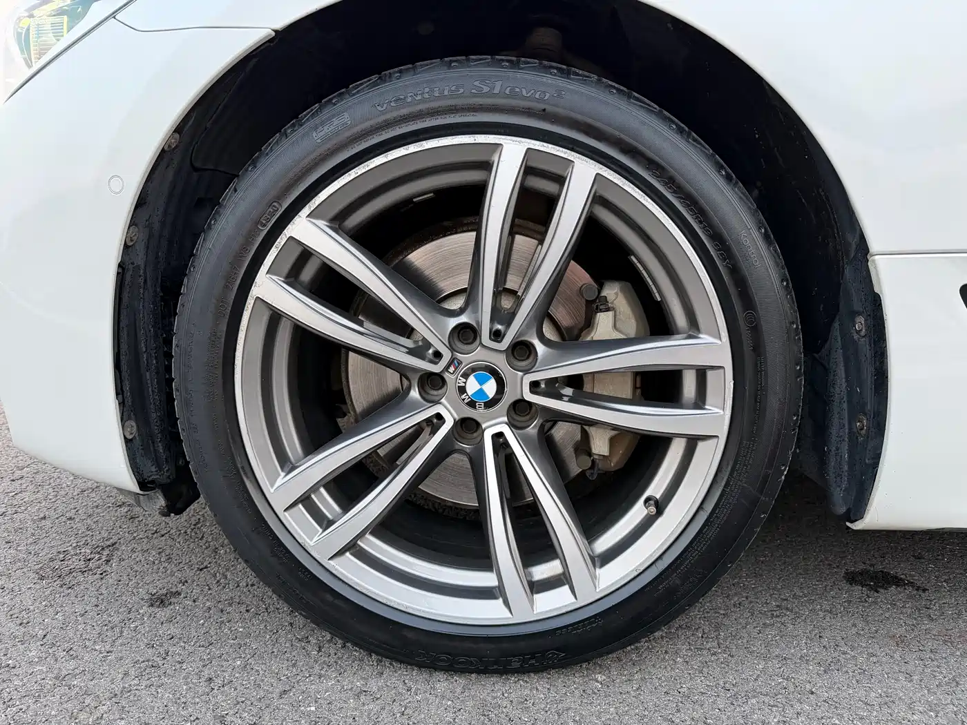 BMW 6 Series GT 2019 630i M Sport Package фото 25