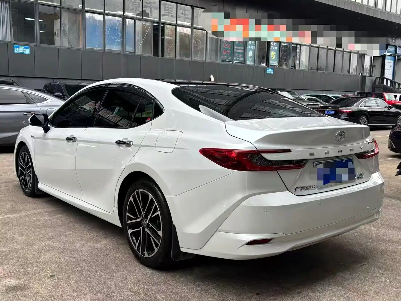 Toyota Camry 2024 Hybrid 2.5HG Premium Edition фото 9