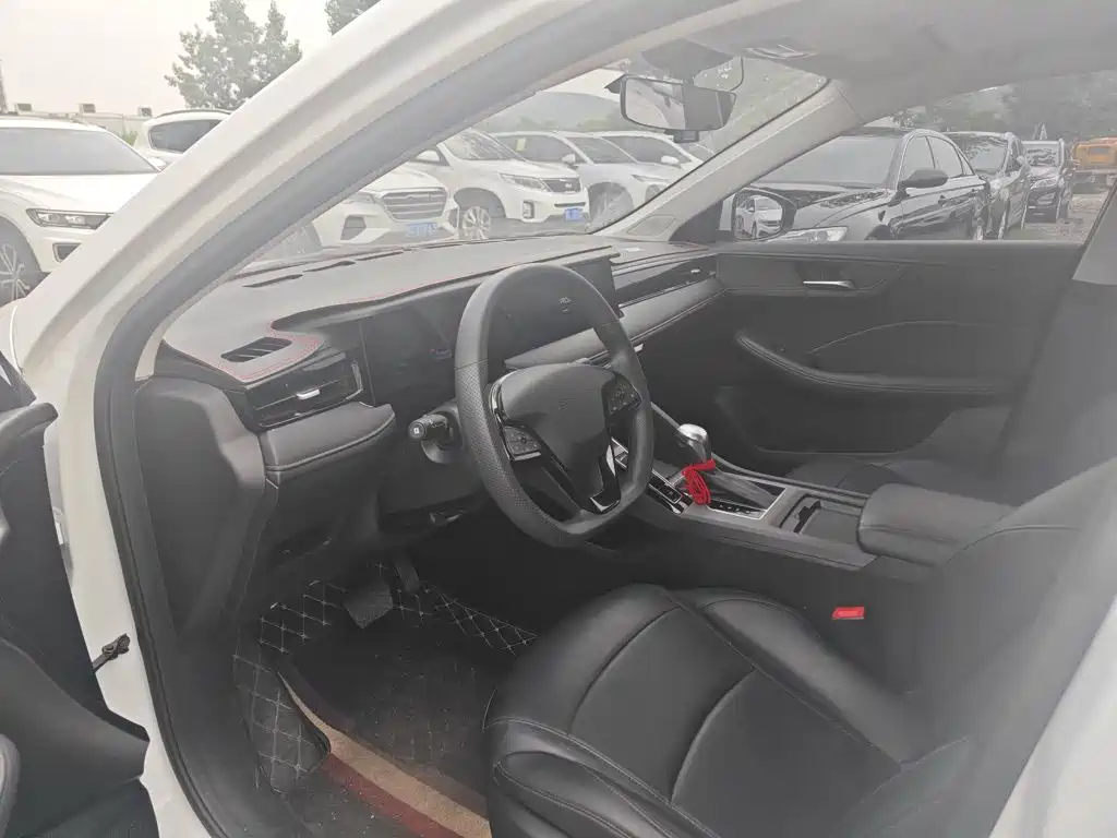 Roewe i5 2025 2023 1.5L CVT Luxury Edition