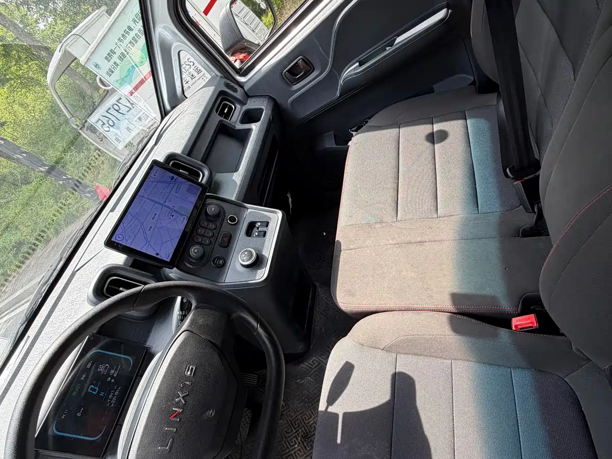 Lingshi Auto Ling Shi Golden Card 2025 2025 Pure Electric Version 260km Container Top Edition