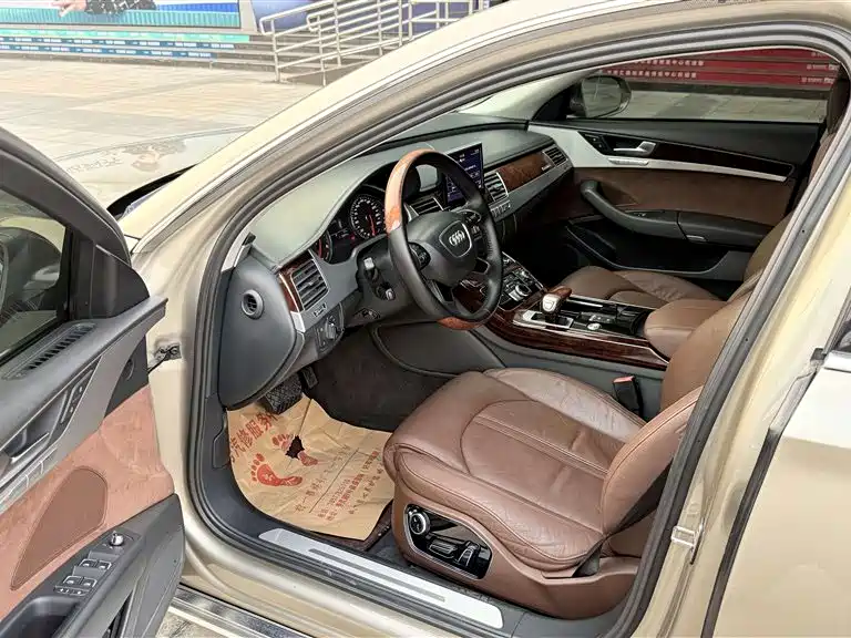 Audi A8 2013 A8L 45 TFSI quattro Comfort фото 8