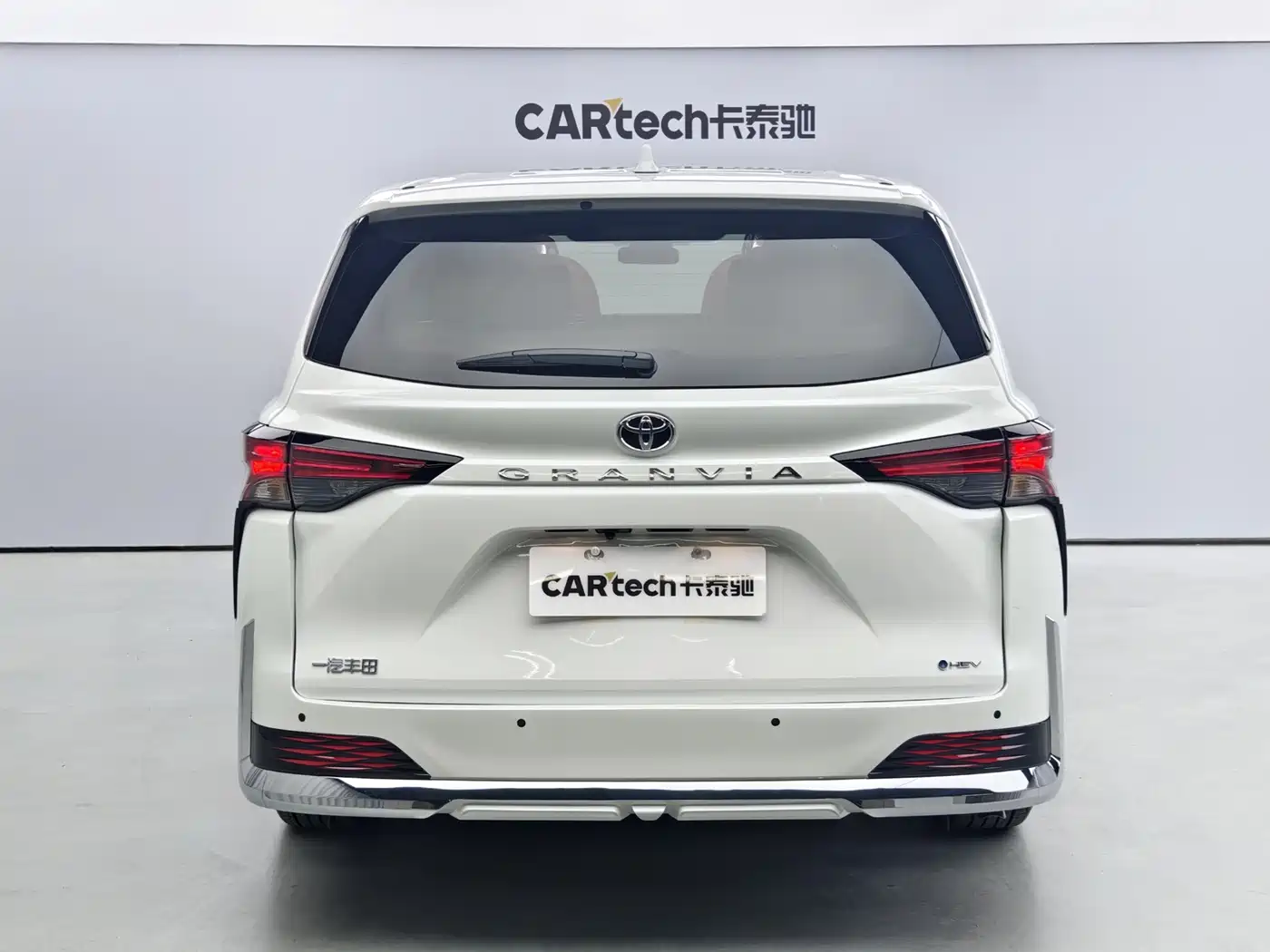 Toyota Granvia 2026 Model 2.5L Hybrid Comfort Edition фото 5