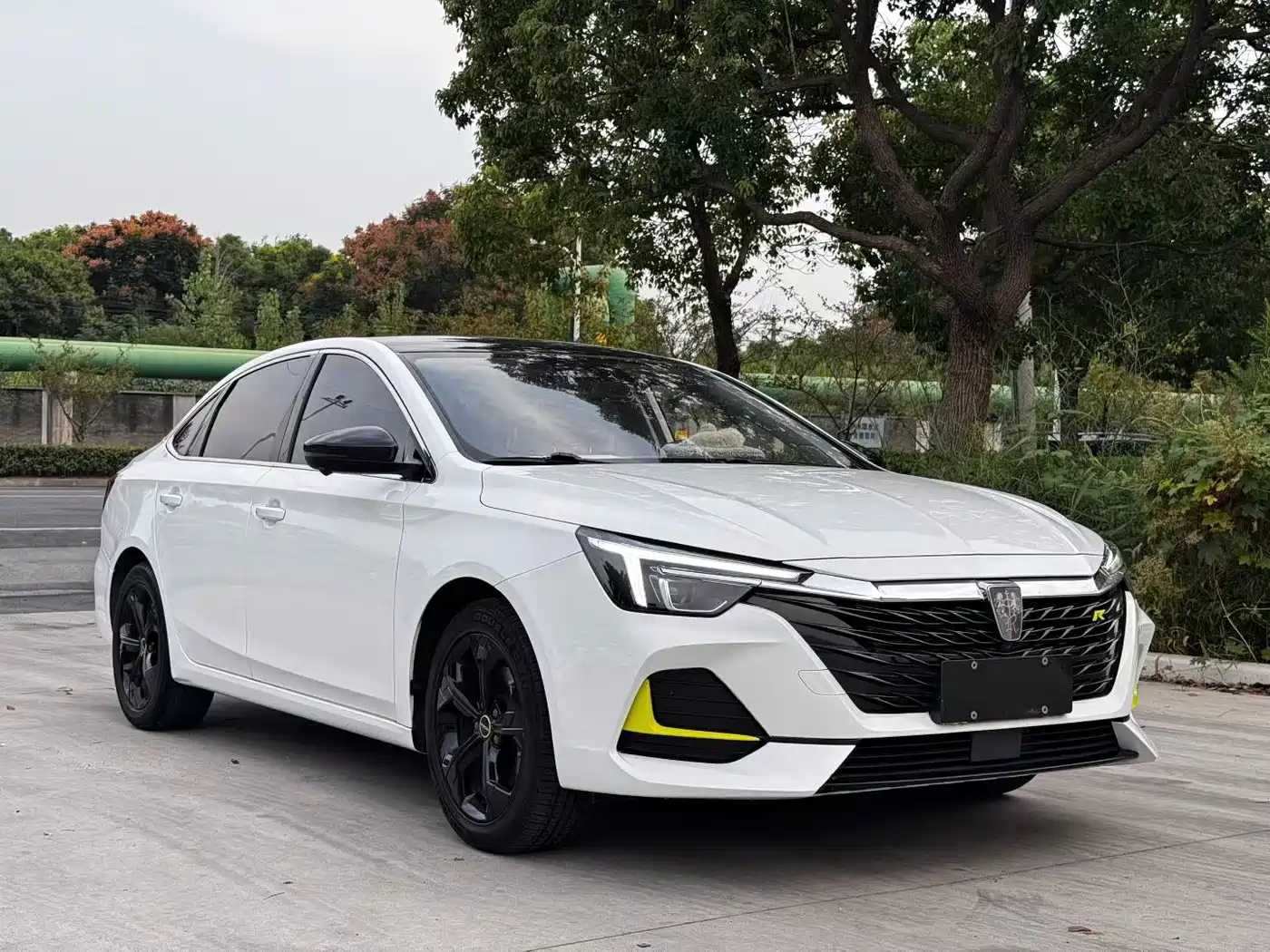 Roewe i6 MAX 2021 2020 300TGI Automatic Cool Sky Intelligent Drive Supreme Edition