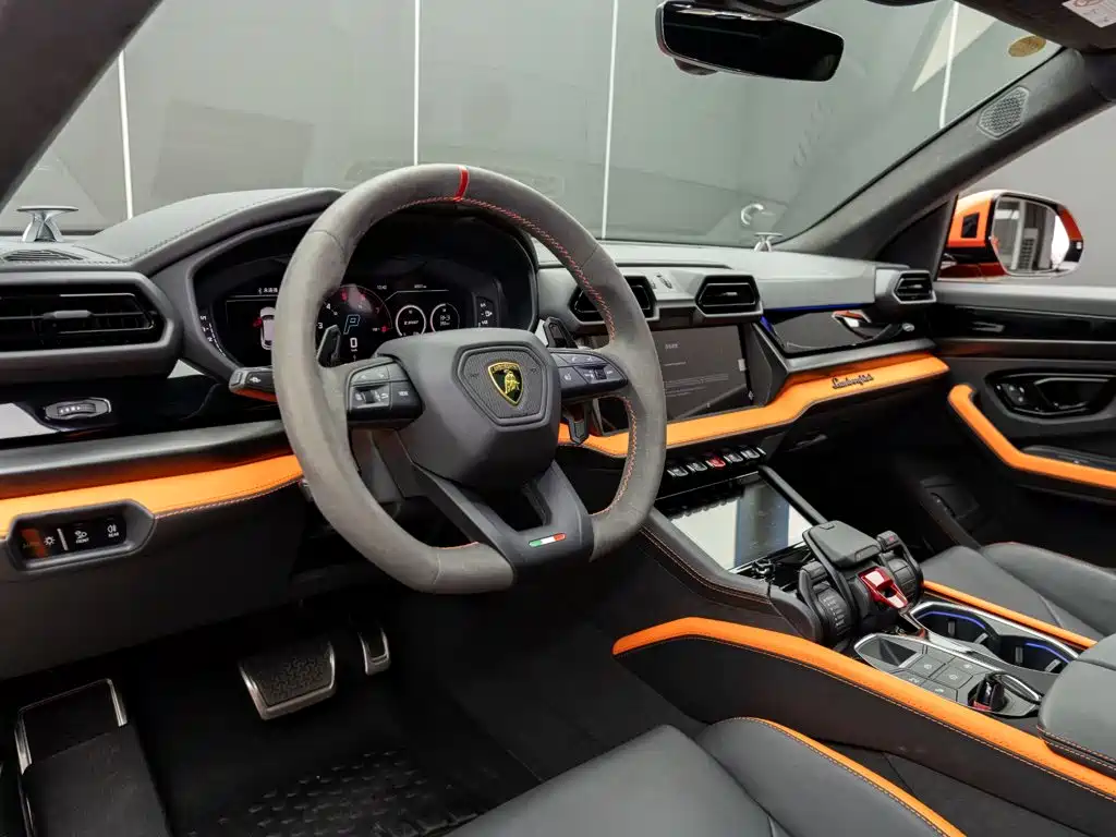 Lamborghini Urus SE 2025 2025 4.0T Standard Edition