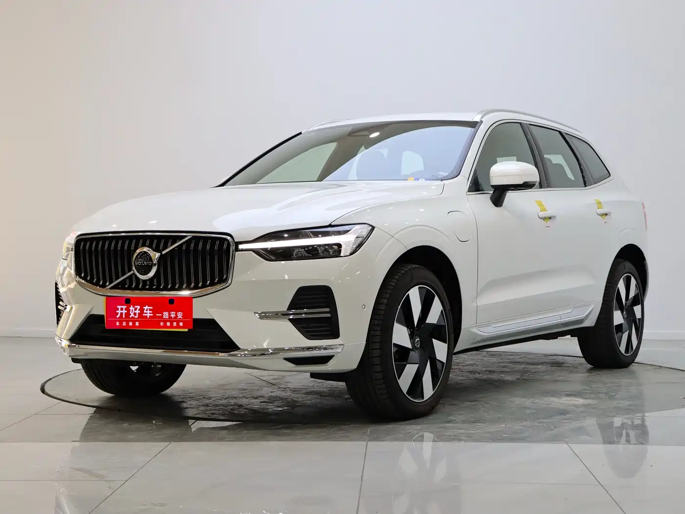 VOLVO XC60 PLUG IN HYBRID