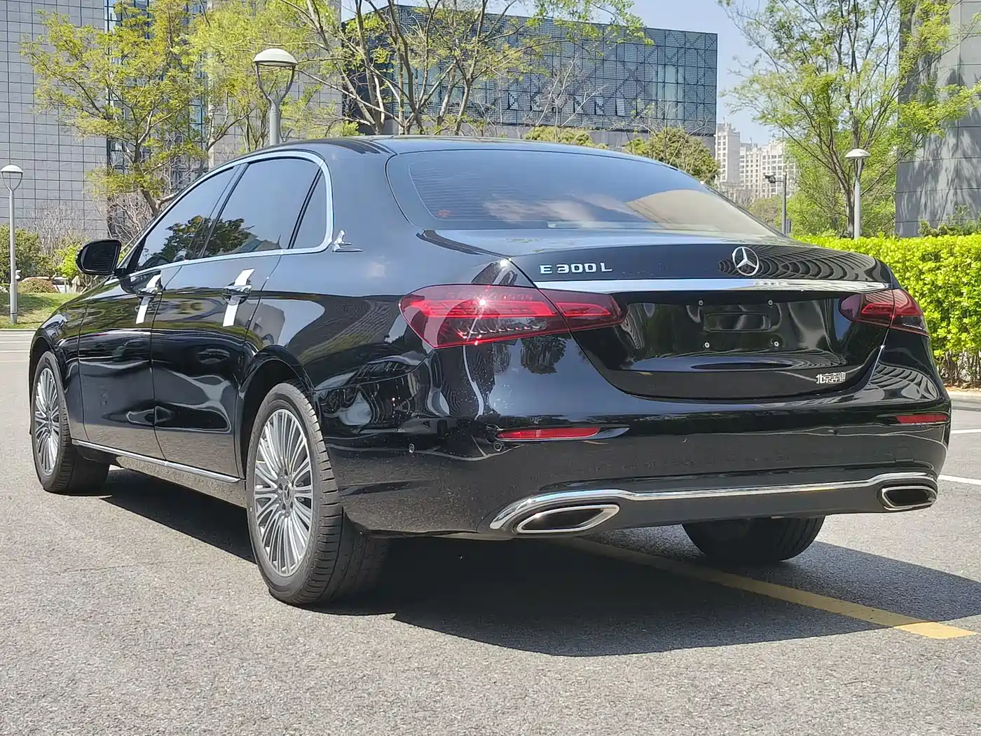 Mercedes-Benz E-Class 2023 E 300 L Sport Fashion фото 14