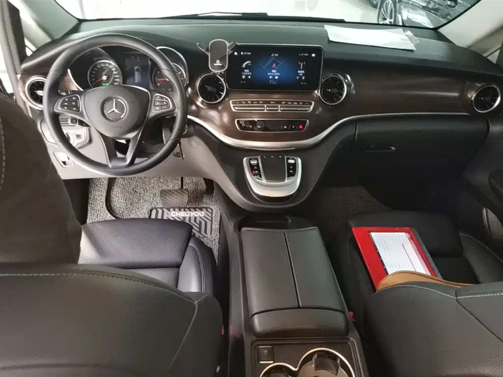 Mercedes-Benz V-Class 2022 V 260 Pilot Edition фото 10
