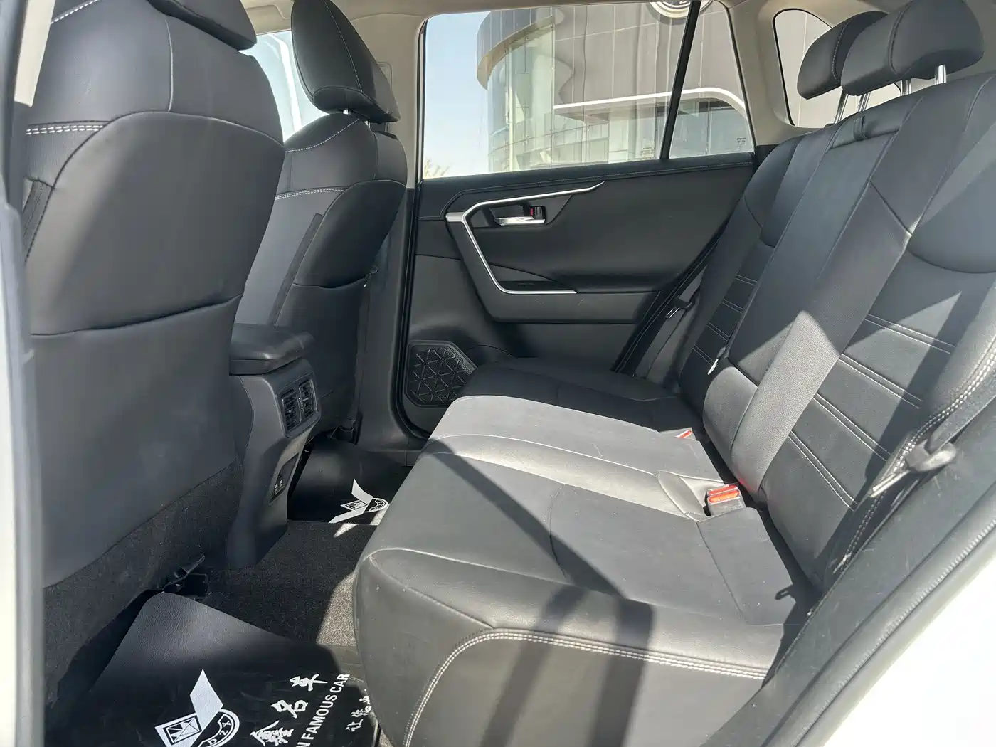 Toyota RAV4 Rongfang 2020 2.0L CVT AWD Trend Edition фото 12