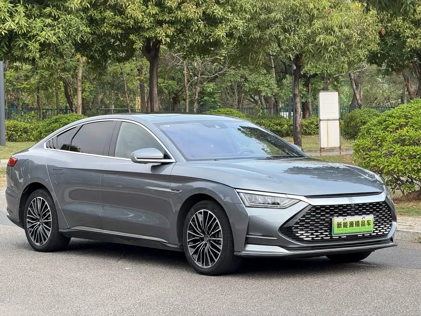 BYD HAN
