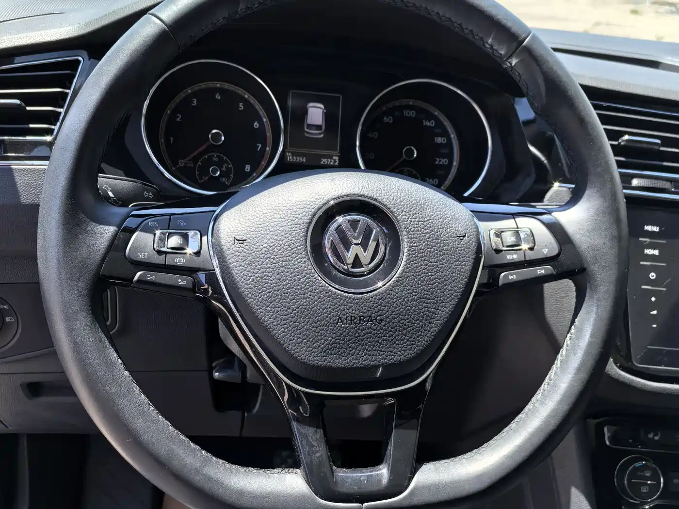 Volkswagen Tiguan L 2020 330TSI Auto 2WD Smart Luxury China VI фото 10