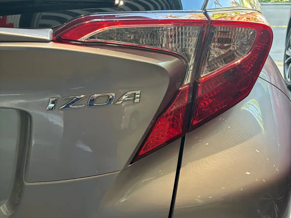 Toyota IZOA 2018 2.0L Speed Edition China VI фото 13