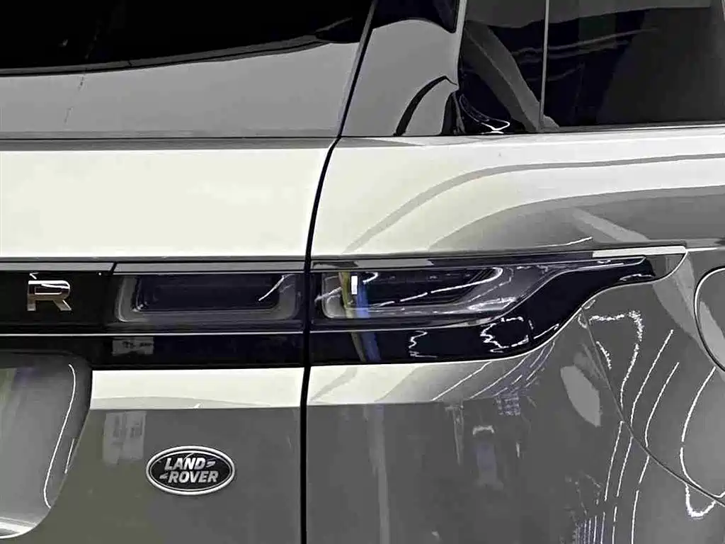 Land Rover Range Rover Evoque 2023 Range Rover Evoque L 249PS Luxury Edition фото 16
