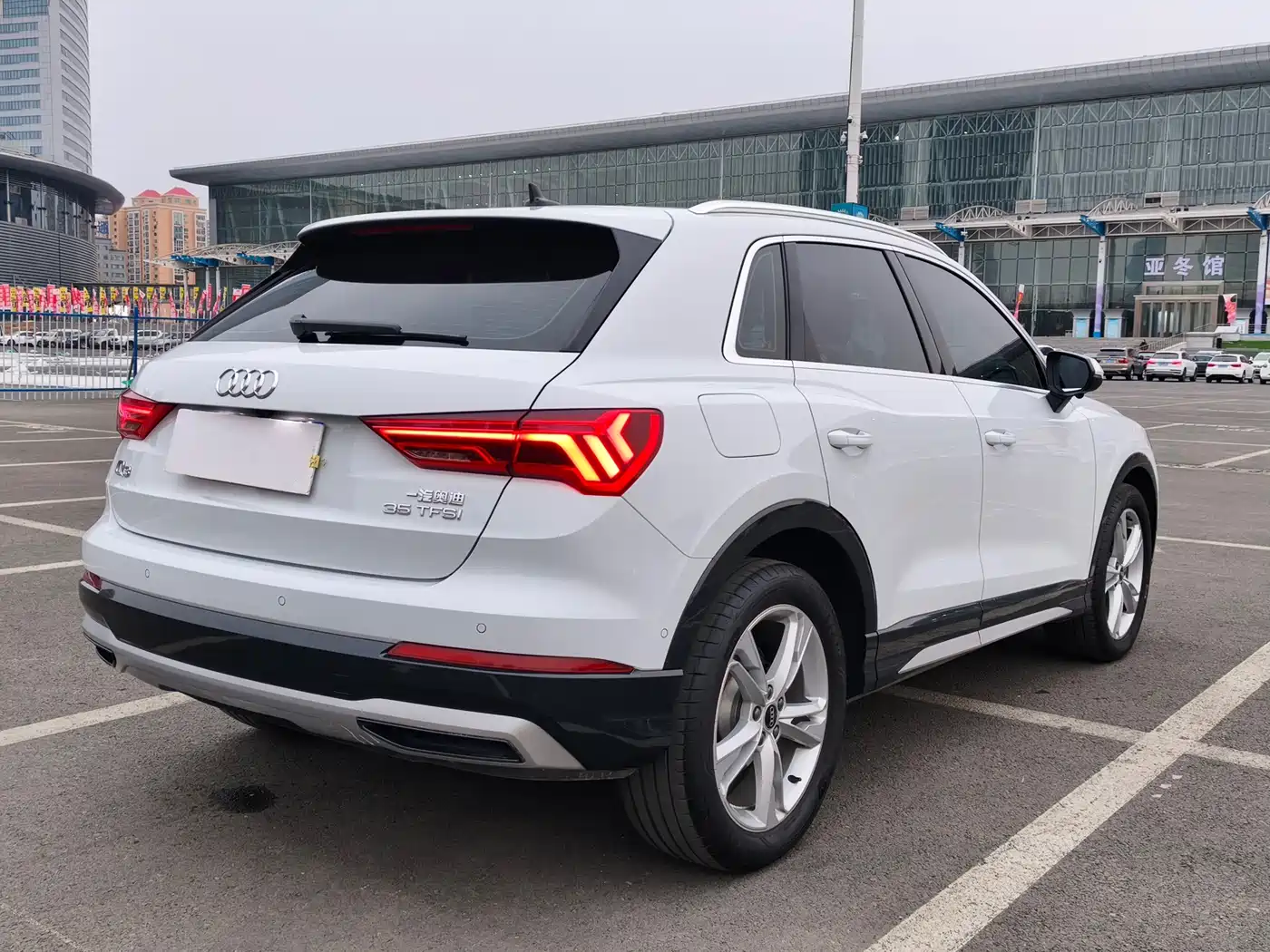 AUDI Q3