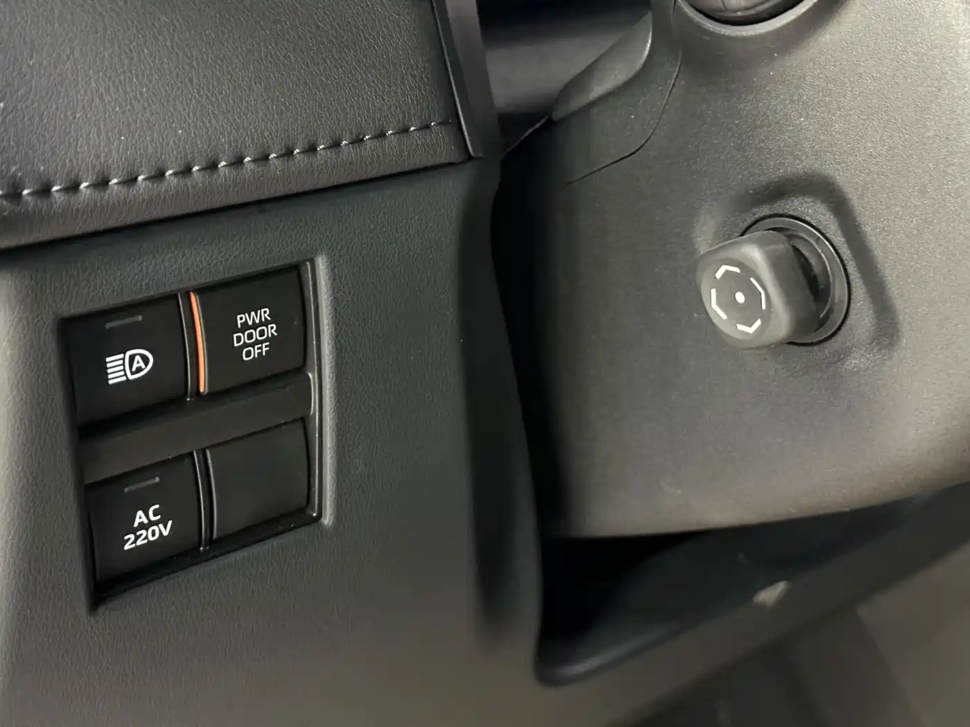 Toyota Vellfire 2024 Crown Hybrid 2.5L Executive Premium Edition фото 42