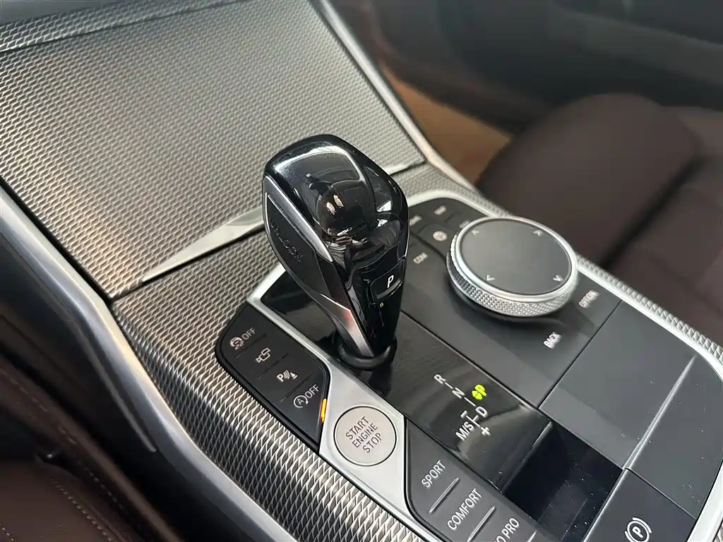 BMW 3 Series 2020 325i M Sport Black Night Package фото 15