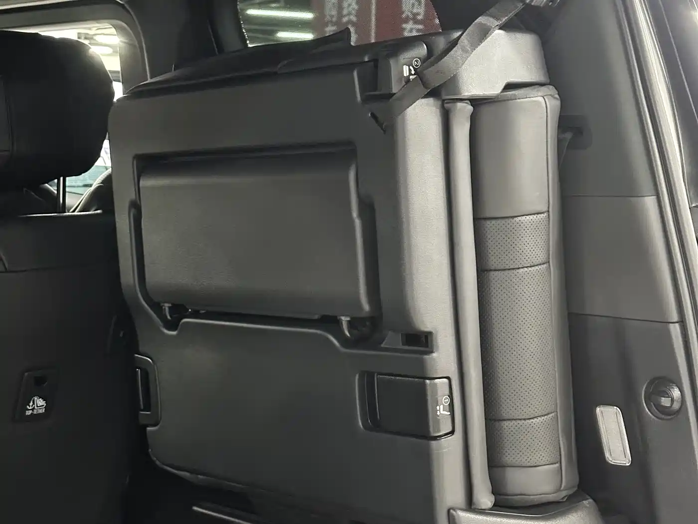 Toyota Vellfire 2024 Crown Hybrid 2.5L Executive Premium Edition фото 22