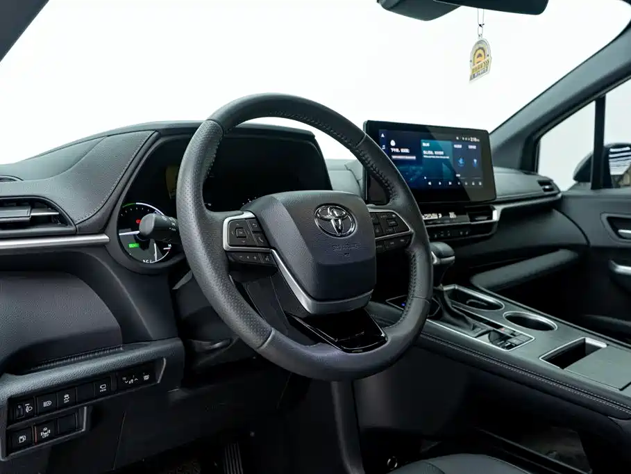 Toyota Sienna 2023 2.5L Hybrid Premium Edition фото 21