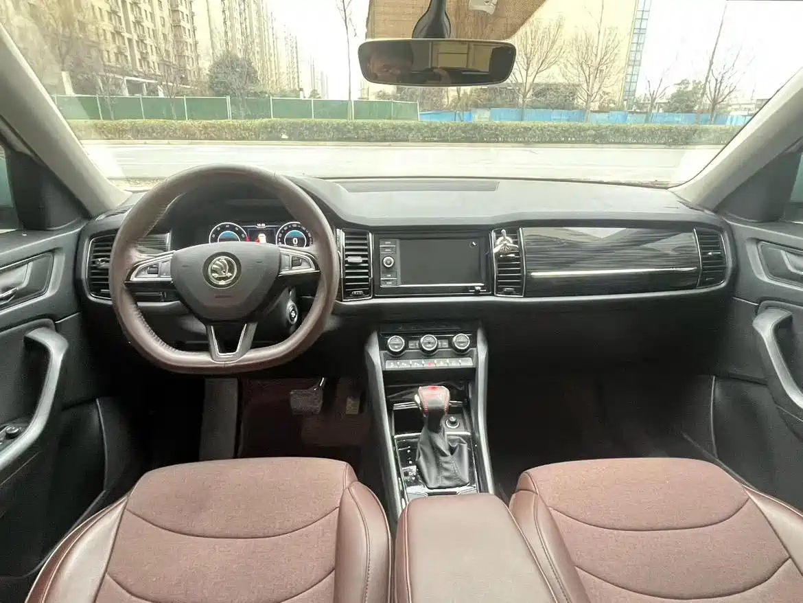 Škoda Kodiaq 2021 TSI330 5-seat 2WD Luxury Premium фото 4