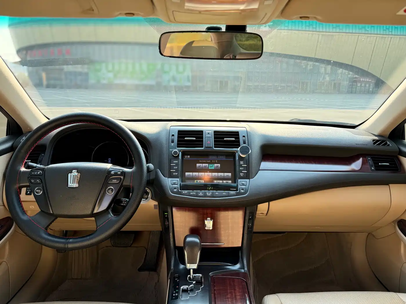 Toyota Crown 2010 2.5L Royal Leather Navigation Edition фото 8