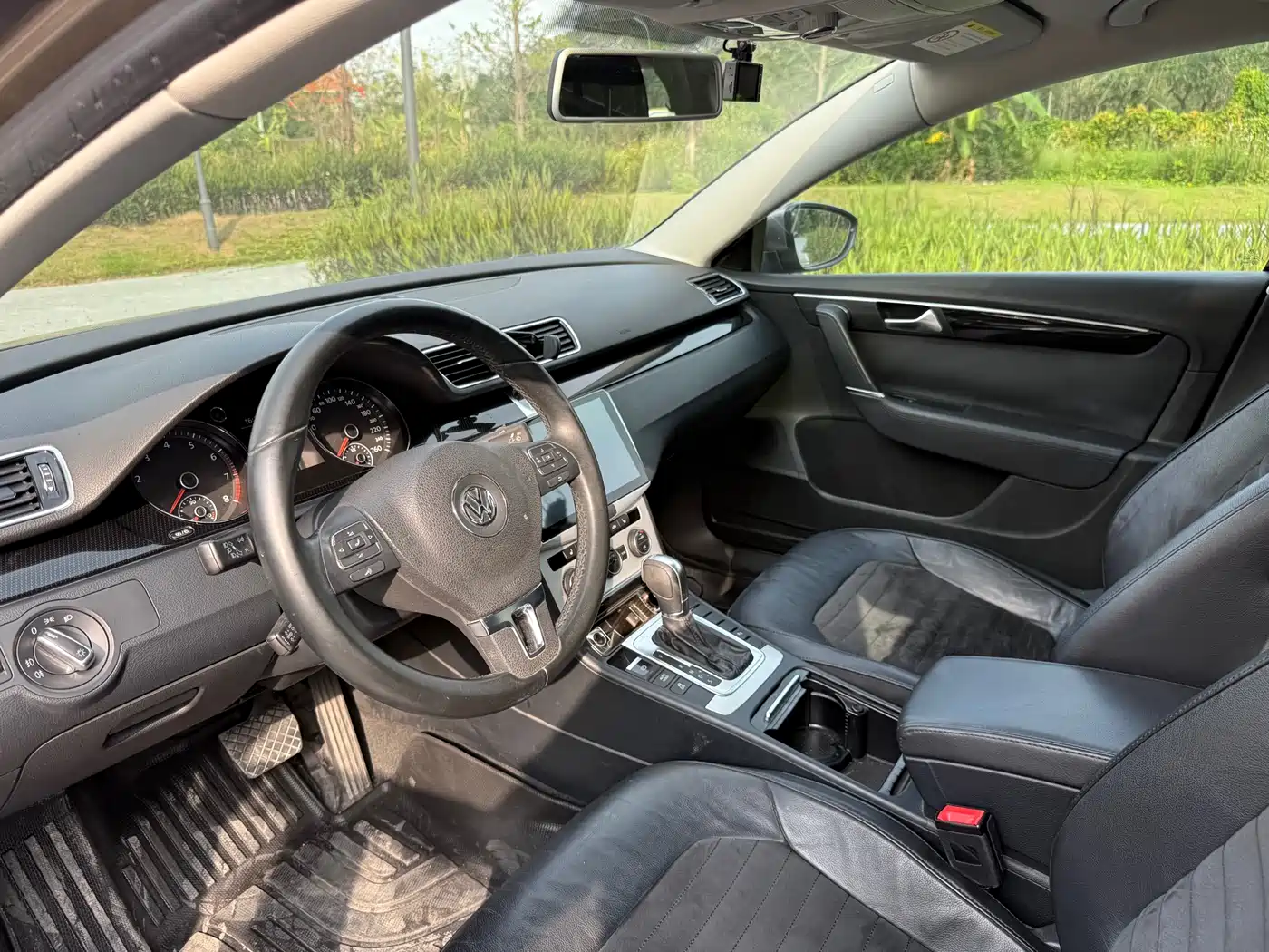 Volkswagen Magotan 2015 2.0TSI Luxury фото 7