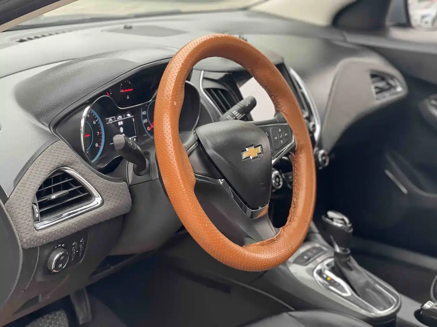 Chevrolet Cruze 2016 1.5L Automatic Luxury Edition фото 4