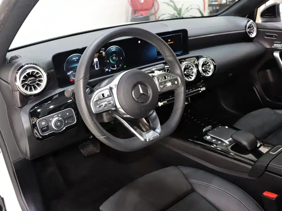 Mercedes-Benz A-Class 2022 Facelift III A 200 L Sport Sedan Fashion фото 10