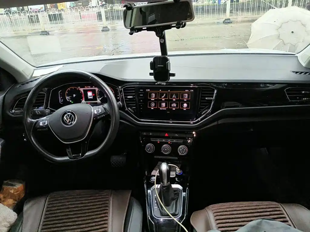 Volkswagen T-Roc, миниатюра 12