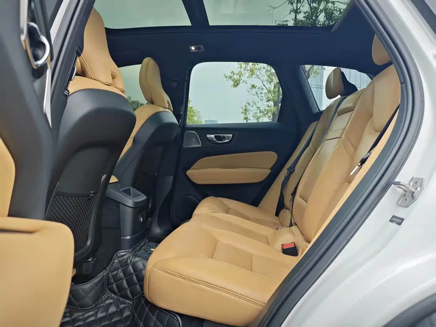 VOLVO XC60 PLUG IN HYBRID