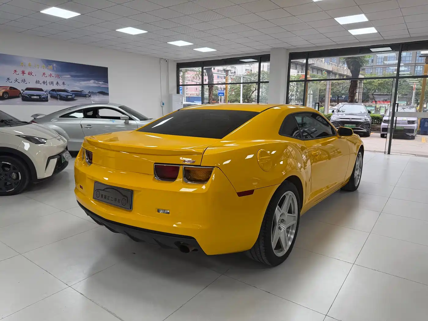 Chevrolet Camaro 2011 3.6L Legend Performance Edition фото 6