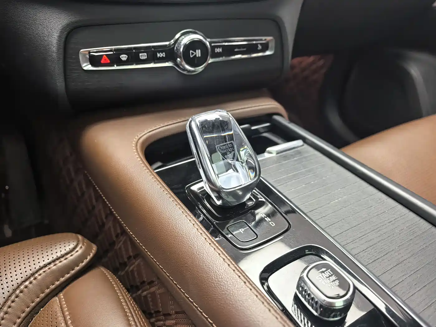 VOLVO XC90 PLUG-IN HYBRID
