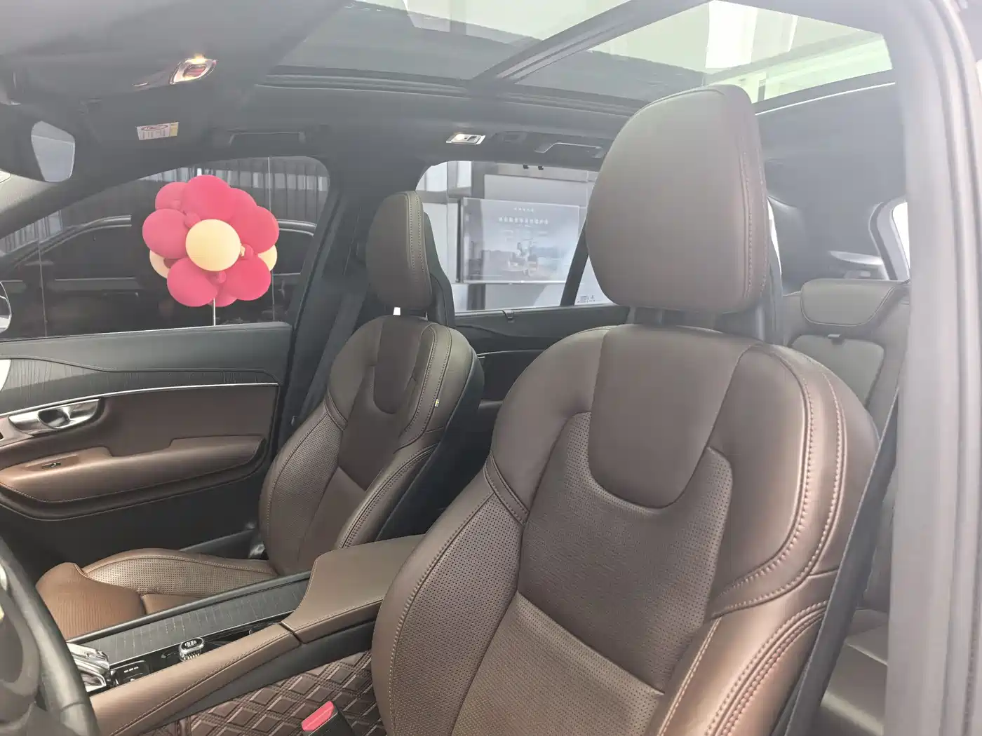 VOLVO XC90 PLUG-IN HYBRID