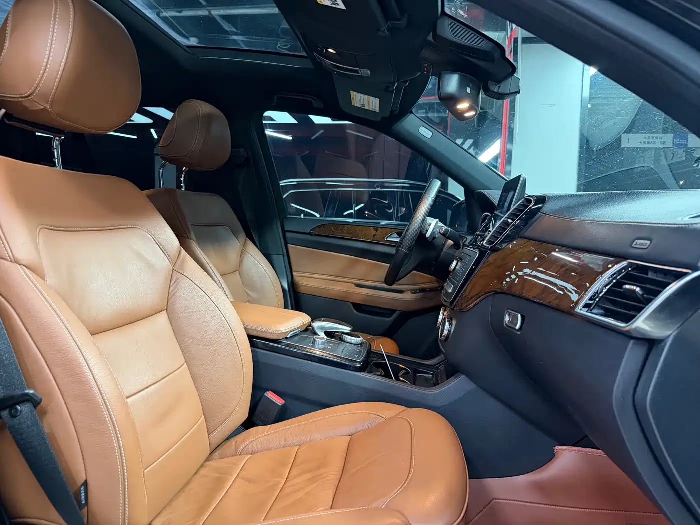 Mercedes-Benz GLS 2017 GLS 400 4MATIC Luxury фото 22