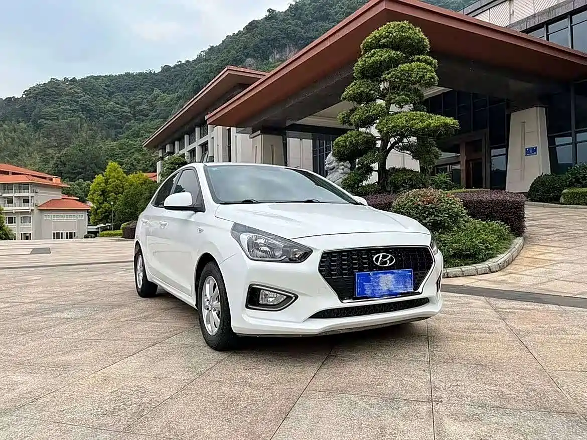 Hyundai Verna 2017 1.4L Manual Renewal China V фото 3