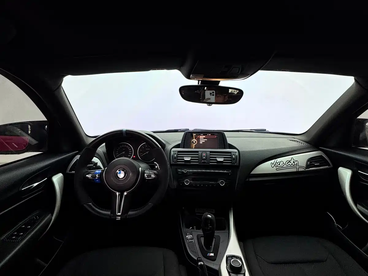 BMW 1 Series (Import) 2013 Facelift 118i Leading Model фото 4