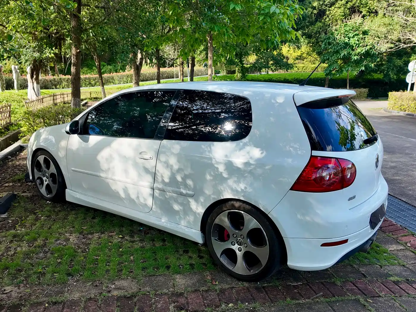 Volkswagen Golf (Import) 2006 GTI 2.0T 3-Door фото 19