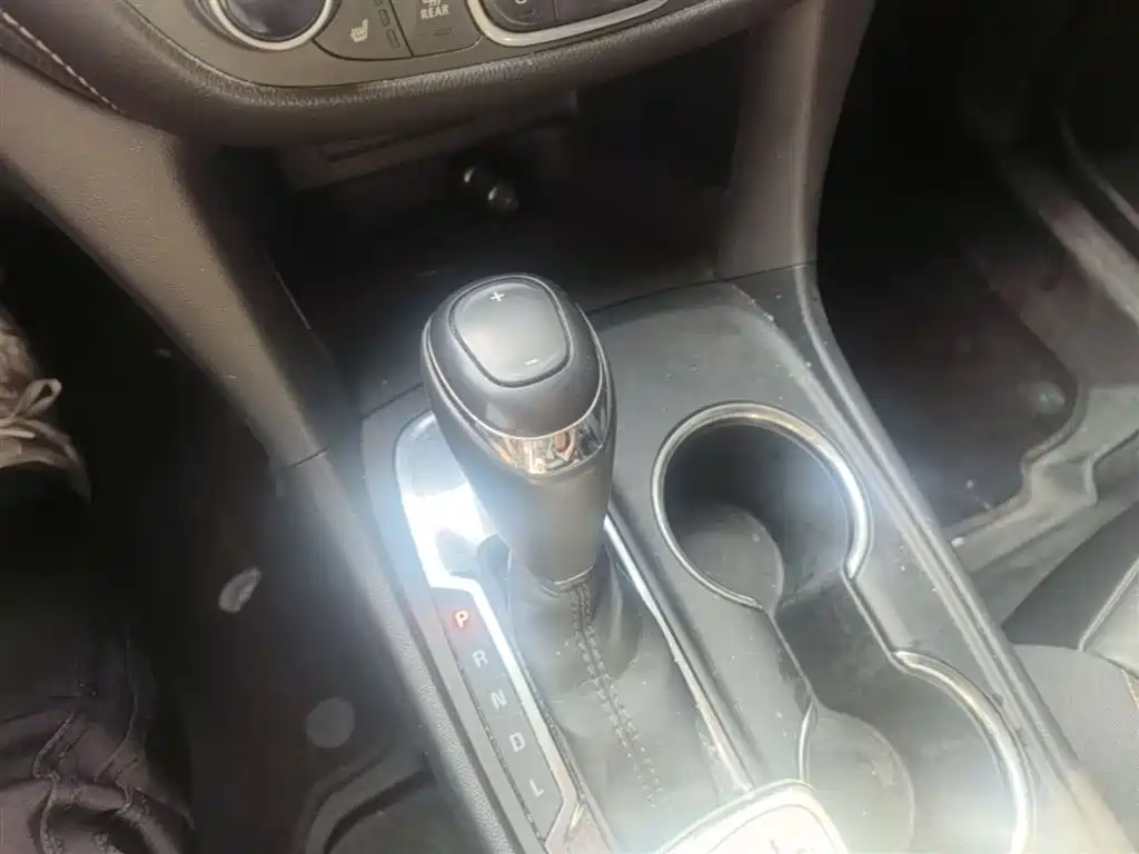 Chevrolet Equinox 2019 535T Auto Control Edition China V фото 14